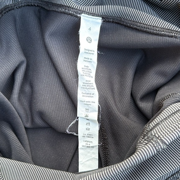 Lululemon "Base Pace High Rise Tight" leggings - size 4 - Picture 7 of 7